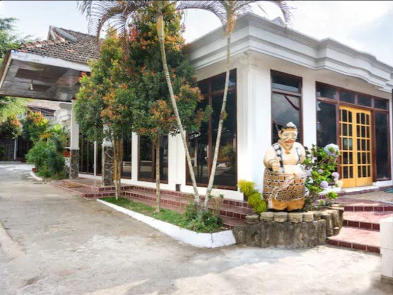 巴图 Reddoorz At Pujon Malang酒店 外观 照片