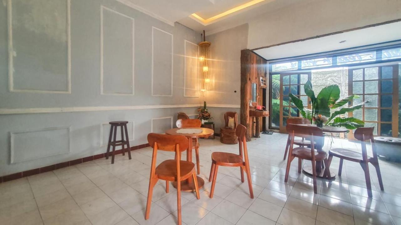 巴图 Reddoorz At Pujon Malang酒店 外观 照片
