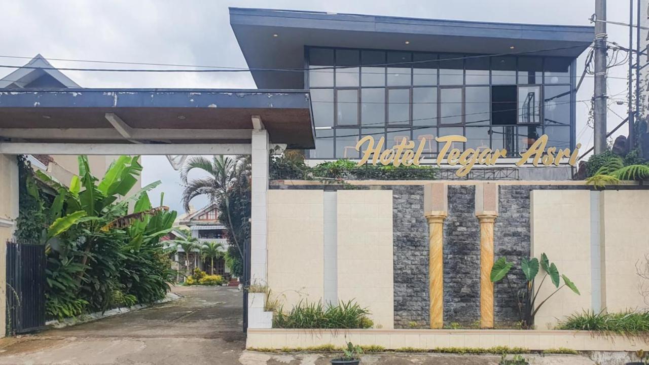 巴图 Reddoorz At Pujon Malang酒店 外观 照片